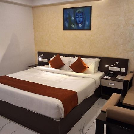 Hotel Renai Sreekrishna Guruvāyūr Zewnętrze zdjęcie