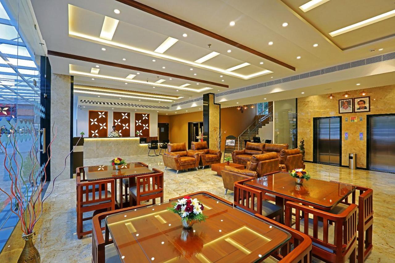 Hotel Renai Sreekrishna Guruvāyūr Zewnętrze zdjęcie