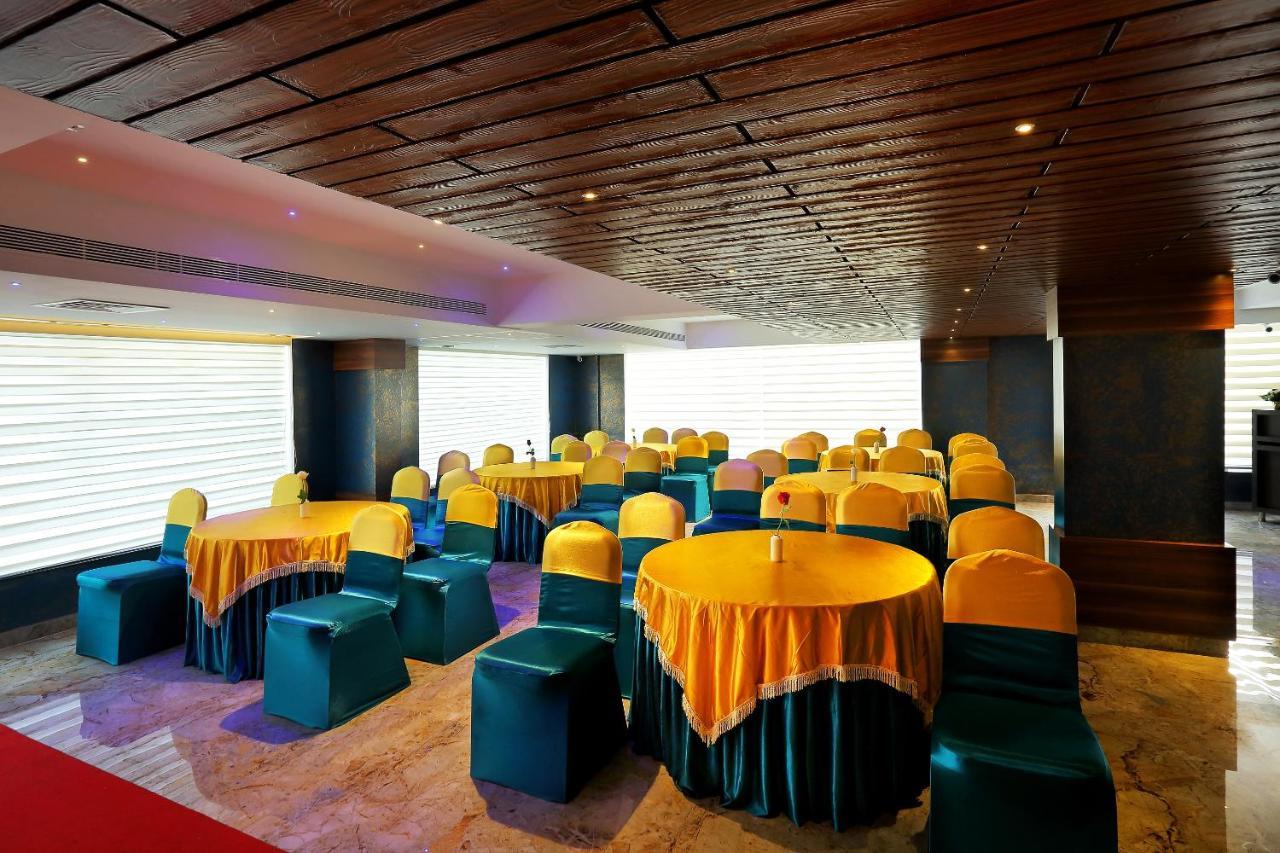 Hotel Renai Sreekrishna Guruvāyūr Zewnętrze zdjęcie